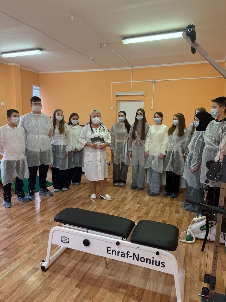 От зрителя к участнику: Рассказовские школьники примерили на себя профессии медиков-реабилитологов