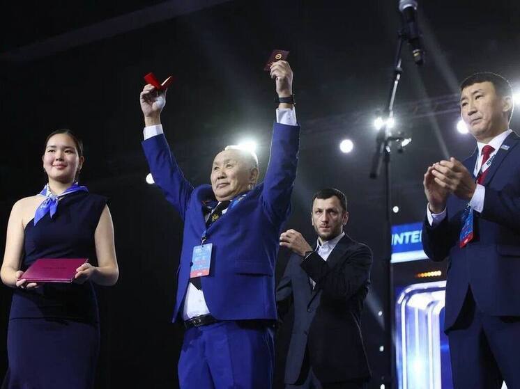 Госпремию имени Коркина получил Михаил Гуляев за выдающийся вклад в развитие и популяризацию физической культуры и спорта