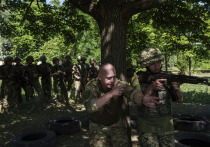 Вспыхнувший коррупционный скандал, который уже обернулся для Зеленского мощным ударом по его репутации, судя по всему, было решено разрядить «перемогой» на фронте