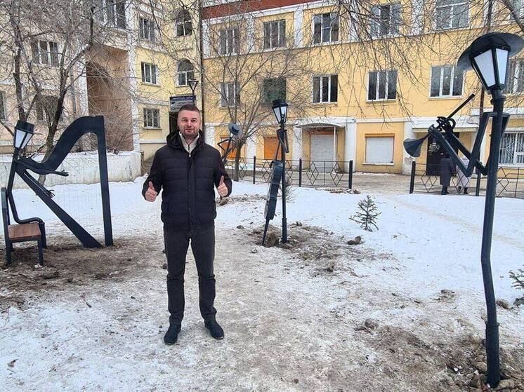 В Улан-Удэ появились светильники-музыканты