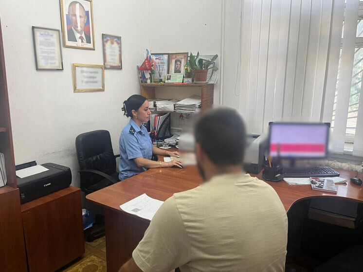 Приставы побудили жителя Ленинского района вернуть банку 300 тысяч рублей