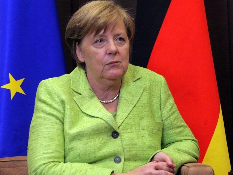 Орбан уважает Меркель, несмотря на ее крик на встрече