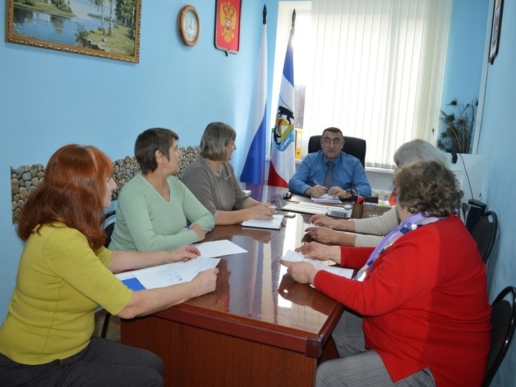 В Шимском округе обсудили благоустройство родника в деревне Бор