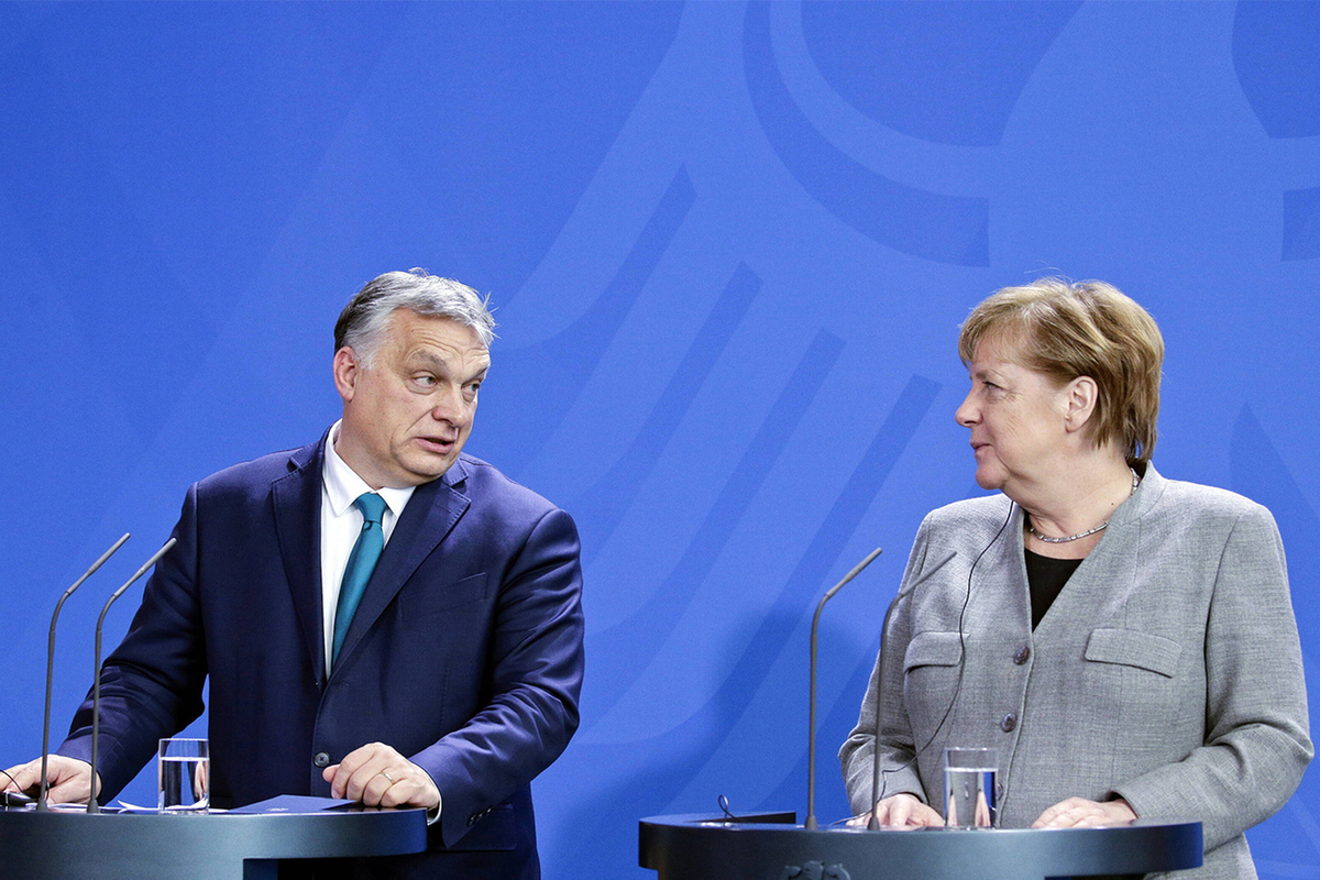 &quot;Она на меня повышала голос чаще, чем жена&quot;: Орбан рассказал о работе с Ангелой Меркель