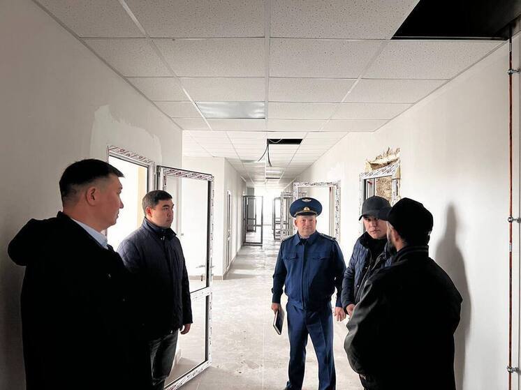 В Юстинском районе Калмыкии продолжается ремонт больницы