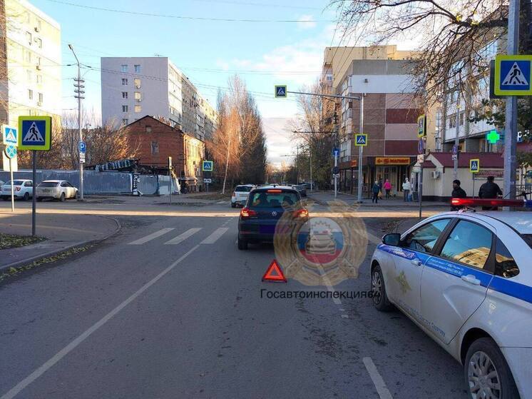 В центре Саратова иномарка наехала на пешехода