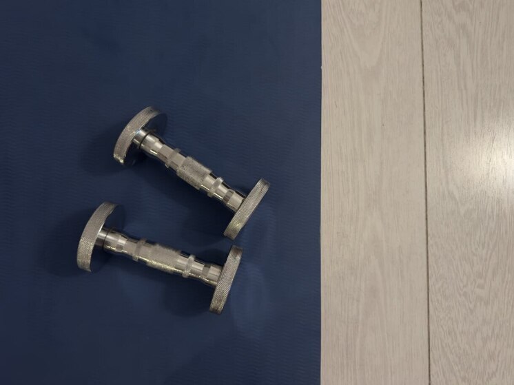 Врач Гольцман посоветовала пенсионерам силовые и кардиотренировки от астении