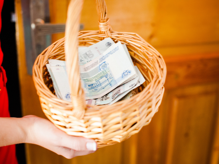 Астраханцы страдают от бабушек-скамщиц