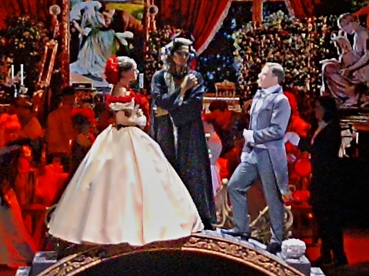 Жители Оренбурга провели вечер с «Демоном Онегина»