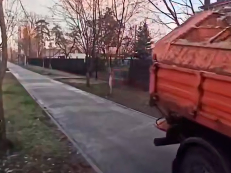 В Липецке заледенели дороги и тротуары