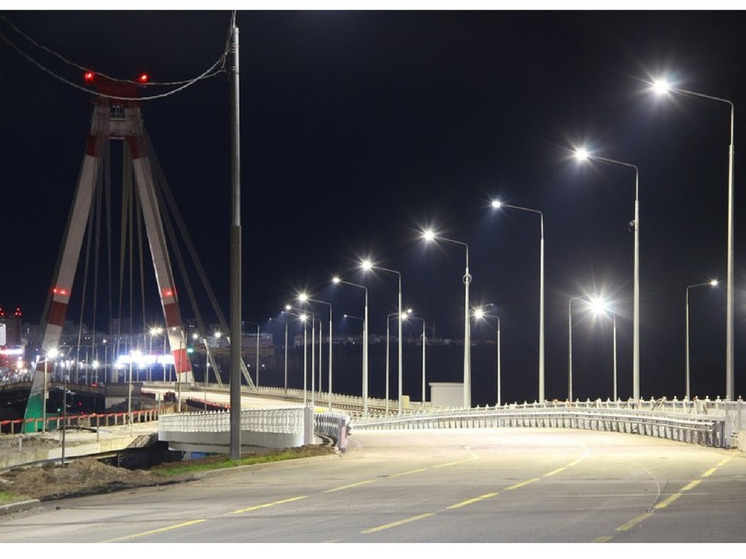 Пять полос для движения открыли на Октябрьском мосту в Череповце