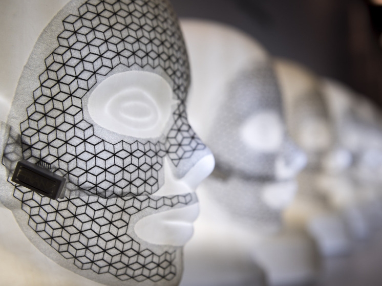 Дерматологи раскритиковали новый бренд американской актрисы по уходу за кожей, назвав его “антиутопичным” за создание масок для четырехлетних детей, предупредив, что в настоящее время индустрия красоты расширяет свой охват от подростков до малышей ясельного возраста