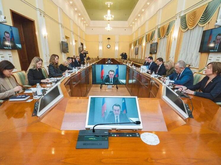 Чибис поручил проверить жалобы воспитателей на снижение зарплат