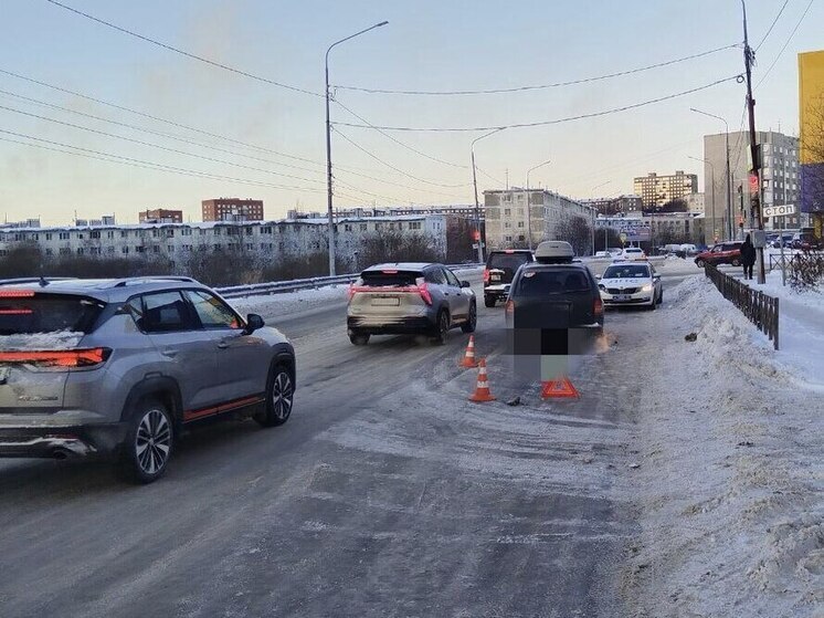 В Мурманске на Радищева водитель наехал на женщину
