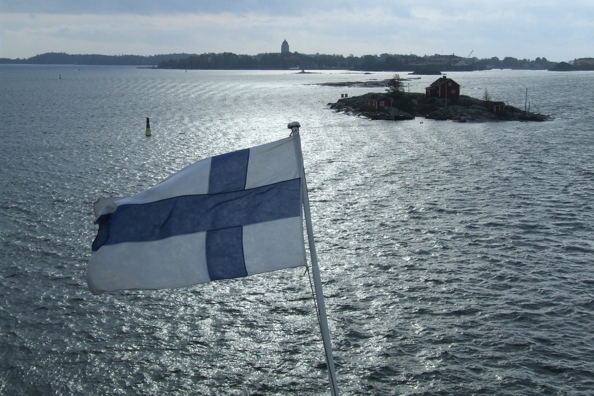 Враждебная страна начала крупные артиллерийские учения у границы с РФ