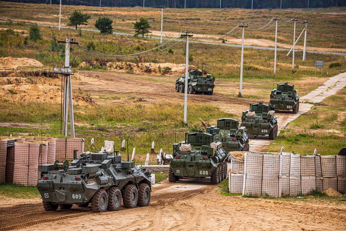 Министр обороны отметил успехи 42-й дивизии на Ореховском направлении