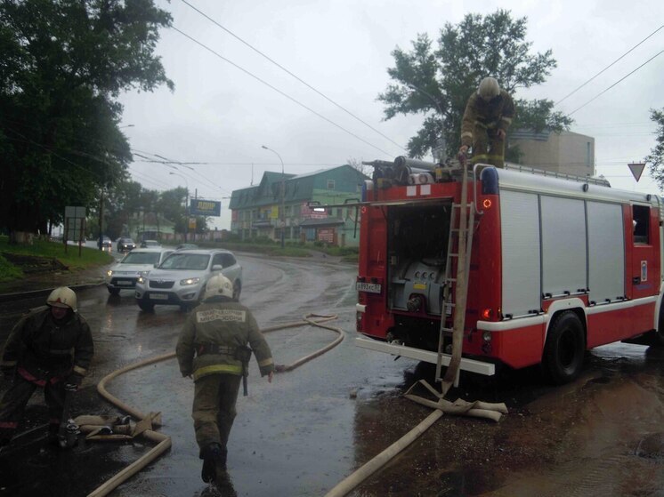 В Орловской области от пожара пострадали баня и дом