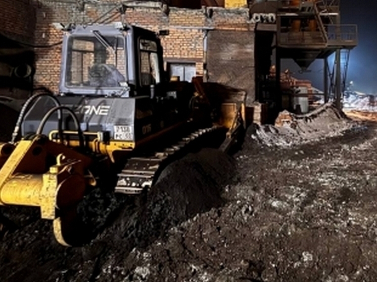 В Улан-Удэ бульдозер переехал своего машиниста