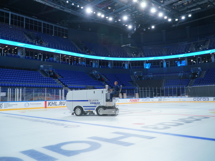 В Новосибирске готовятся к открытию 40 хоккейных коробок и три катка