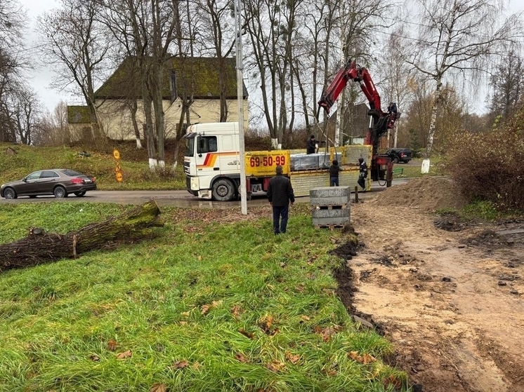 В Каменском начали капитальный ремонт пешеходной зоны