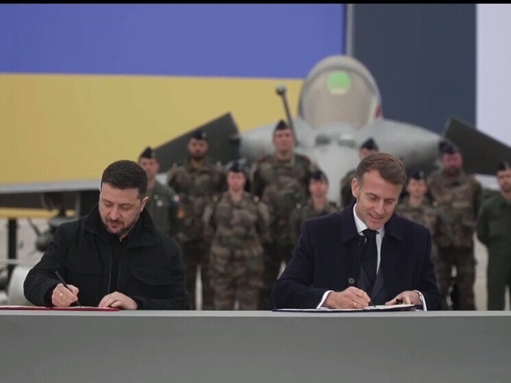 Макрон и Зеленский подписали соглашение о ПВО и истребителях Rafale