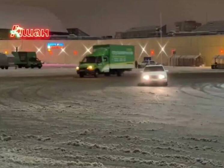 Очередных лихачей вычислили и приструнили после ночных гонок в Петербурге