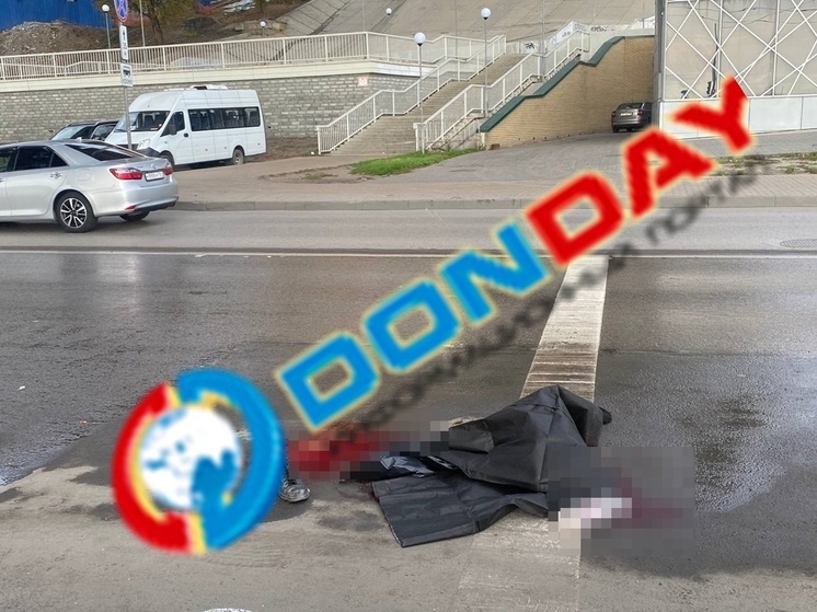 Появились кадры с места падения ростовчанина с Ворошиловского моста