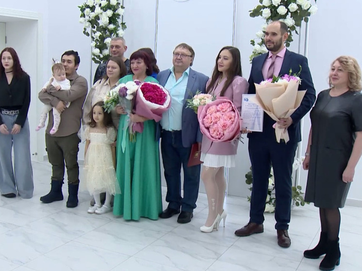 Две пары из одной династии отметили юбилеи брака в Ноябрьске