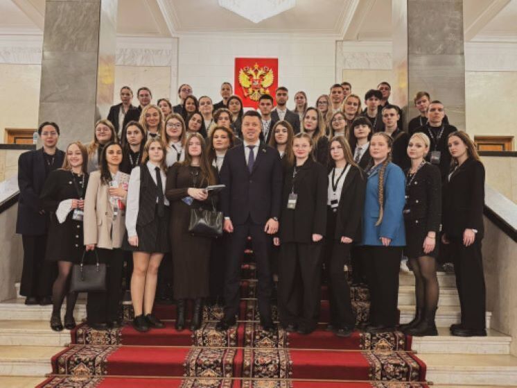 Молодежь из Белгорода побывала на экскурсии в Госдуме РФ