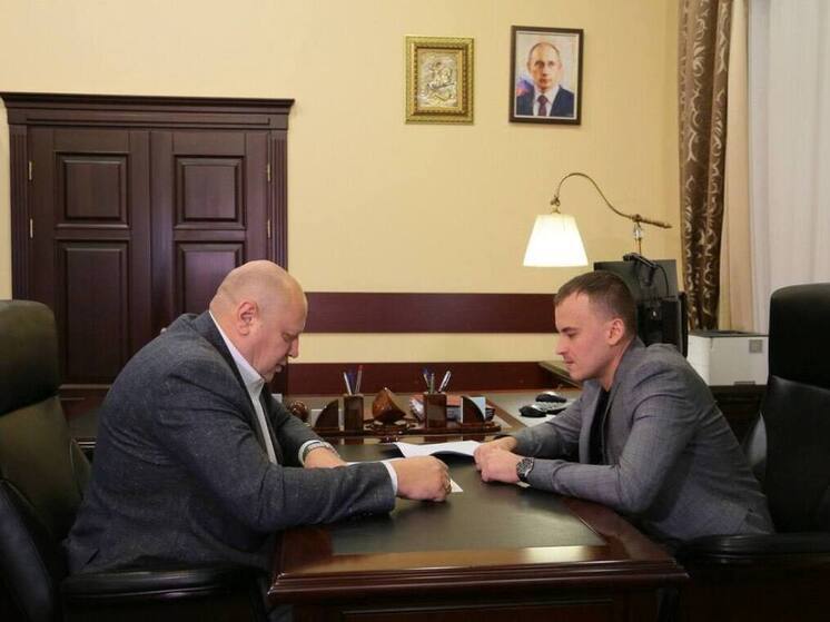 Мэр Омска Шелест стал наставником для участника СВО в проекте «ПРОдвижение ГЕРОЕВ»