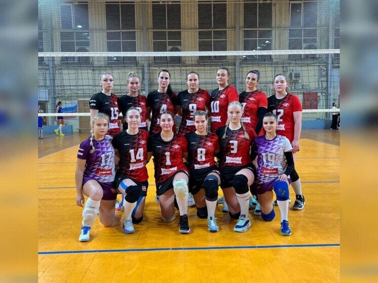 На счету брянских волейболисток две победы чемпионата