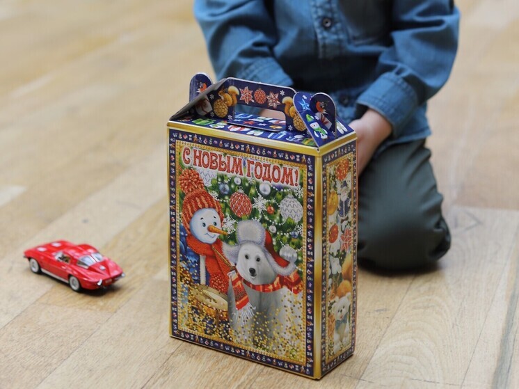 На Ставрополье 130 тысяч школьников получат новогодние подарки