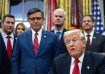 Президент США Дональд Трамп заявил о поддержке обсуждаемого в Конгрессе законопроекта, предусматривающего введение санкций в отношении сотрудничающих с Россией стран, в том числе Ирана