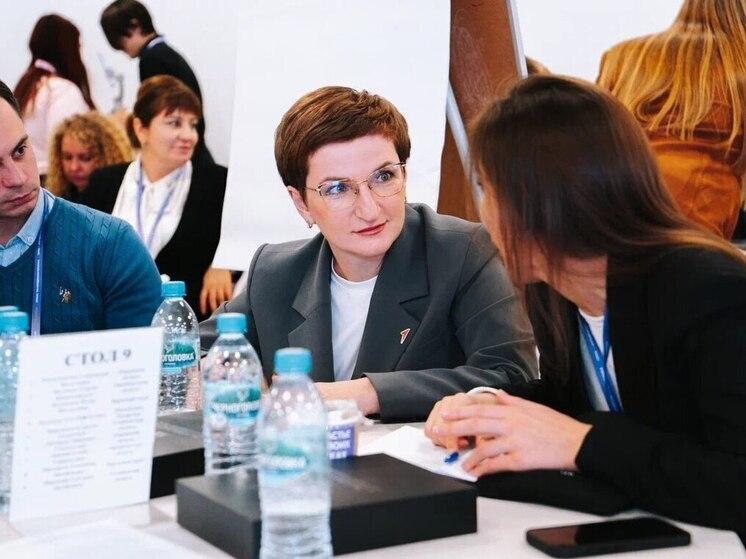 Запорожская область приняла участие в совещании по молодежной политики России