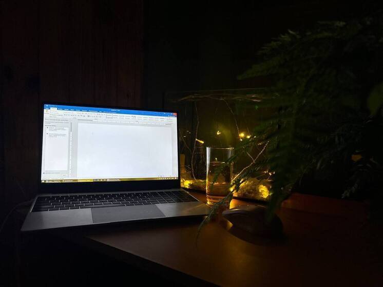 В современном мире, который настолько перегружен информацией и задачами, очень сложно управлять своим временем. Однако выход есть. Тайм-менеджмент позволит совмещать работу и отдых без ущерба для физического и ментального здоровья. Старший консультант Selecty Элла Бояринова рассказала в интервью «МК в Великом Новгороде», какие методики тайм-менеджмента она использует.