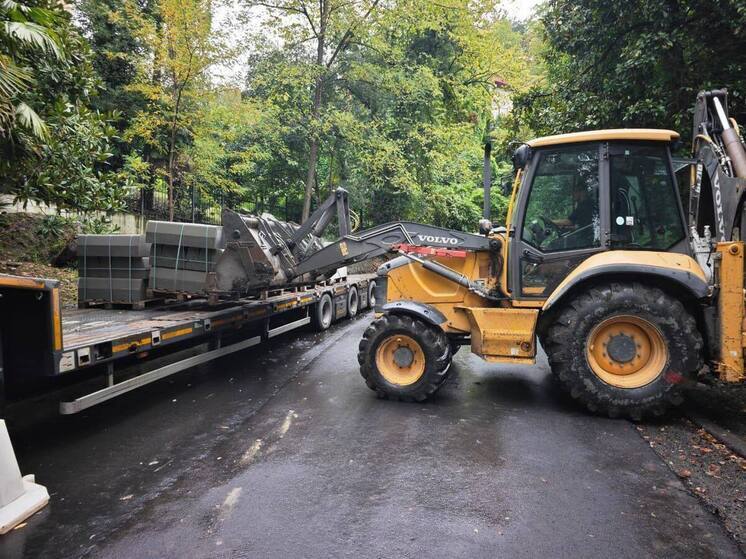 В Сочи продолжается капремонт Сухумского шоссе: работы идут по графику