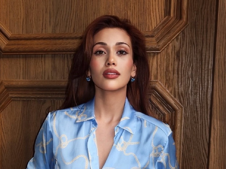 Выступавшая в танцах на льду российская фигуристка Елизавета Худайбердиева показала, как выглядят ее волосы без укладки. Завершившая карьеру спортсменка недовольна тем, что дала ей природа.