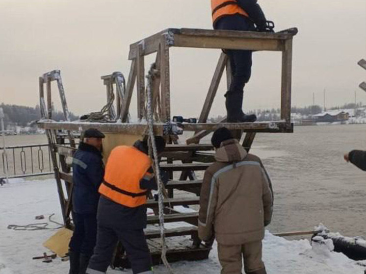 В Мурманске начали готовить зимние купели