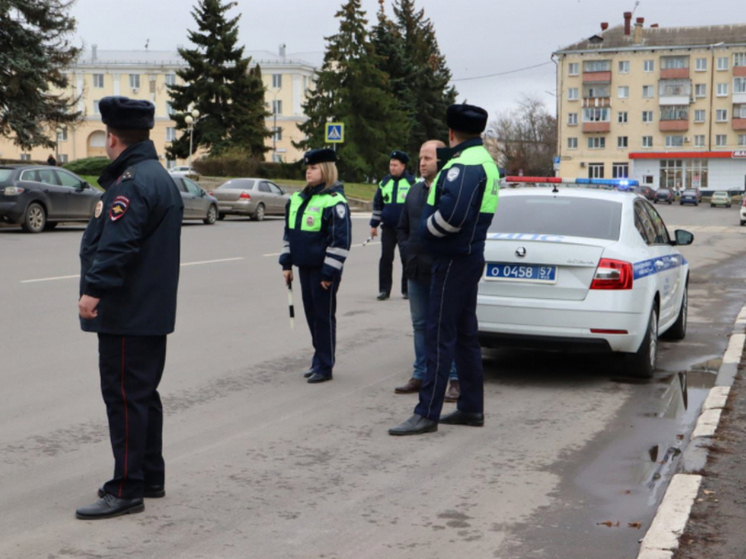 В Орле Госавтоинспекция и налоговая искали нелегальных таксистов