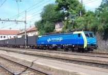 Поляки нашли еще один повод, чтобы обвинить русских: в Польше повредили железнодорожную линию, которая ведет на Украину. Премьер-министр страны Дональд Туск уже заявил, что пути были повреждены в результате подрыва взрывного устройства, и назвал это диверсией. Взрыв повредил фрагмент рельса. К проверке железнодорожного участка длиной около 120 километров до границы с Украиной привлекли армию.