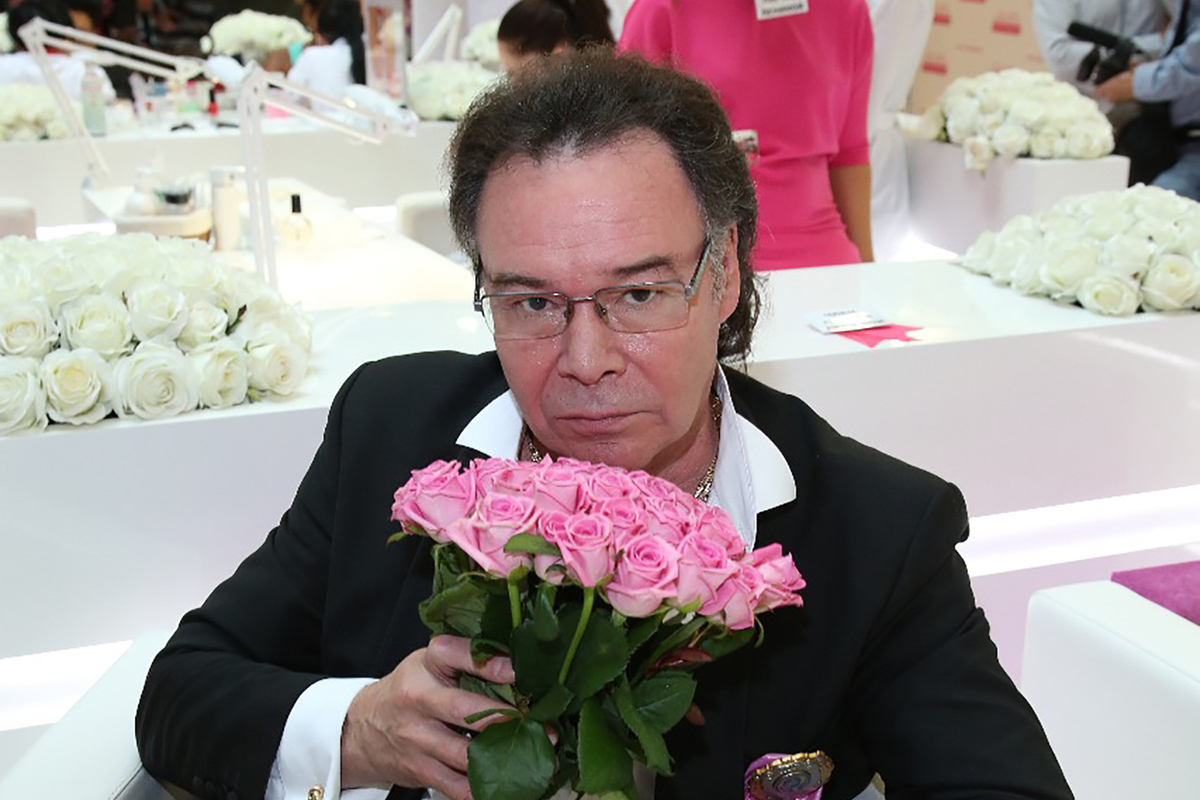 «Мечтаю хорошо дышать»: юбиляр Муромов рассказал о самолечении, патриотизме и отказе от эмиграции в США