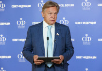 "Не думаю, что мы должны ставить перед собой задачу создания какой-то разветвленной системы контрпропаганды", - заявил председатель Комиссии Совета Федерации по информационной политике и взаимодействию со СМИ Алексей Пушков, выступая на прошедшем в верхней палате "круглом столе" на тему: "Инструменты противодействия информационной агрессии Запада против Российской Федерации". Сенатор предупредил коллег об опасных последствиях пропаганды, приведя в качестве подтверждения опыт Советского Союза.