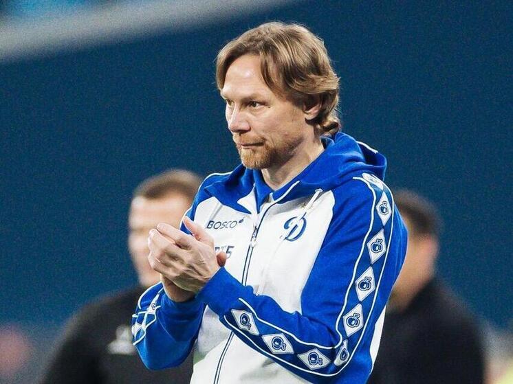 Вот и случилась ещё одна тренерская отставка. Главный тренер сборной России Валерий Карпин объявил об уходе из московского «Динамо» спустя пять месяцев после назначения в клуб. Он снова намерен сосредоточиться на одной только национальной команде. Кто-то, может быть, огорчится этому событию, а кто-то, не исключено, что и порадуется: в этом сезоне клуб занимает несвойственное ему место, и многие винили в этом наставника.