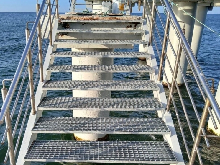 Пирс в Зеленоградске засветился после ремонта