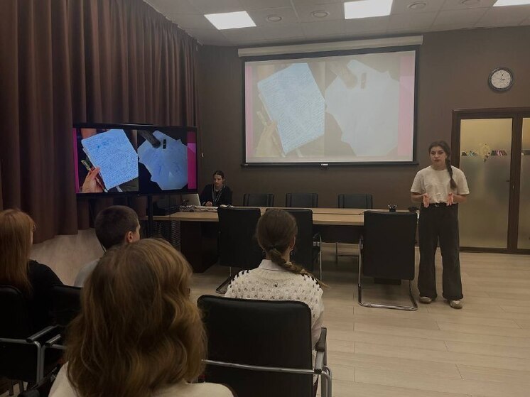 Секретами закулисья поделились с творческой молодежью авторы перфоманса о мотивам карело-финского эпоса