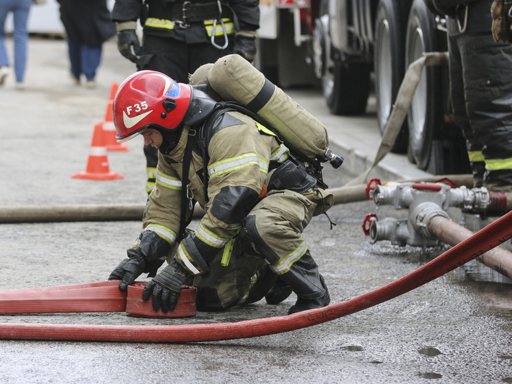 При пожаре в частном доме на юге Казахстана погибли 12 человек, девять из них - дети