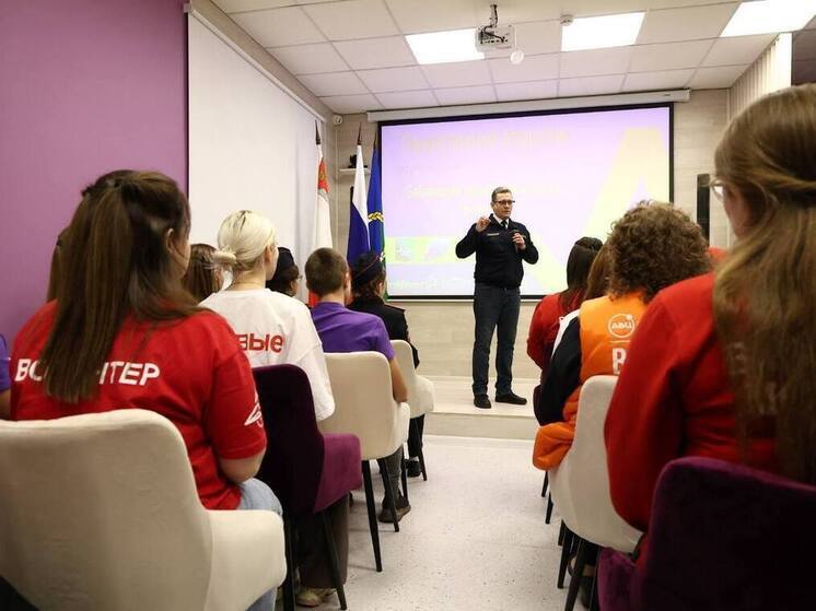 Георгий Филимонов пообщался с молодежью Бабаевского округа