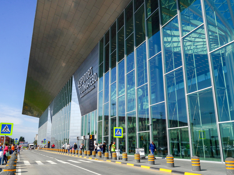 Суд обязал аэропорт Толмачево отменить плату за повторный въезд на парковку