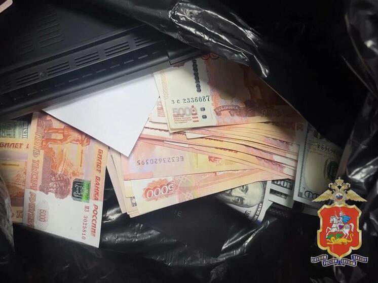 Грабители напали на дом, где жили иностранцы: требовали перевод на криптокошелек