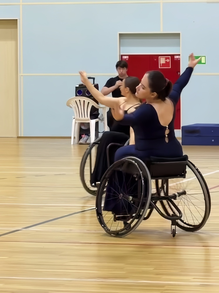 Сборная России по танцам на колясках тренируется в Кисловодске